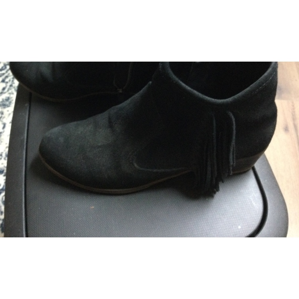 Minnetonka black Ankle Boots